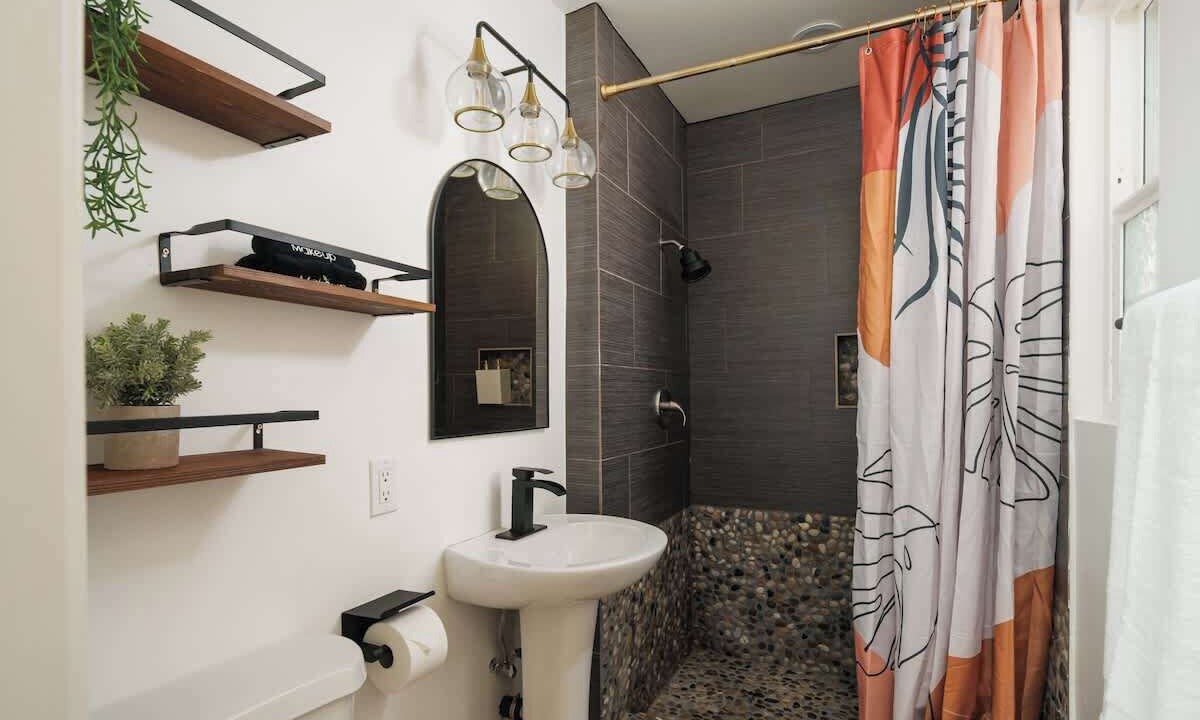 Photo of Bathroom in Castle Park