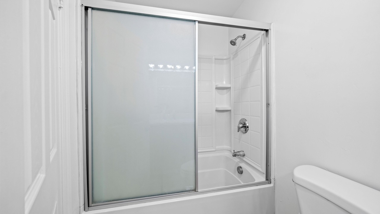 Photo of Bathroom in Lincoln Acres