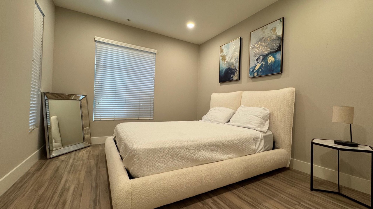 Photo of Bedroom in Beverly Hills