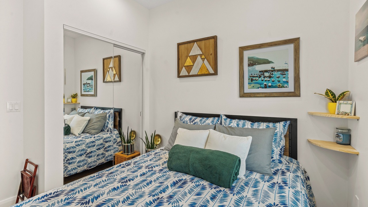 Photo of Bedroom in Burbank