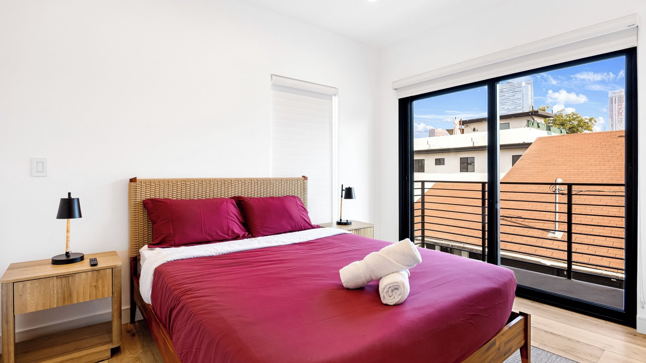 Photo of Bedroom in Pico-Union