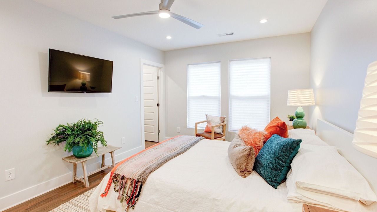 Photo of Bedroom in Villa Heights