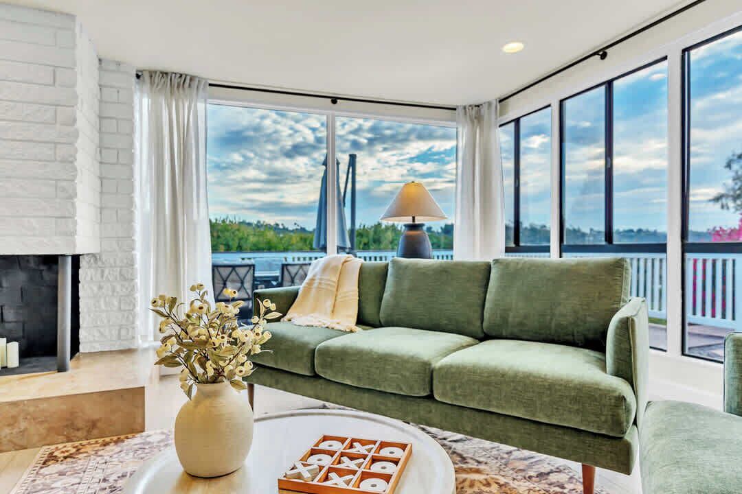Photo of Livingroom in Allied Gardens