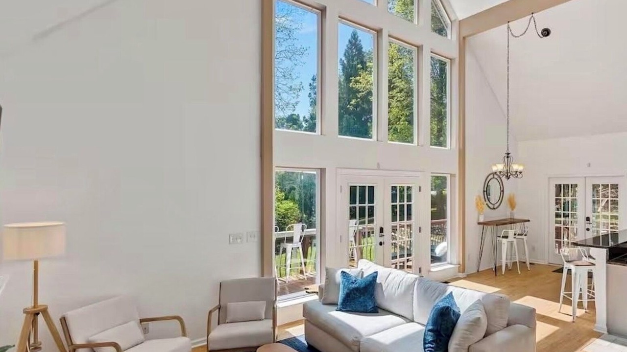 Photo of Livingroom in Barium Springs