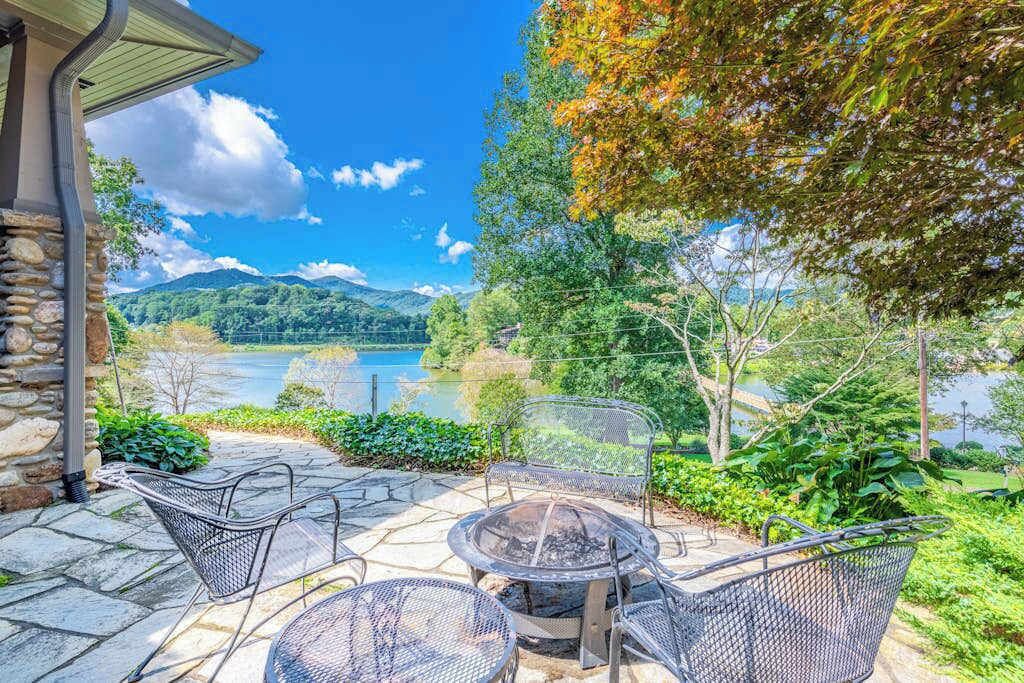 Photo of Patio Balcony in Lake Junaluska