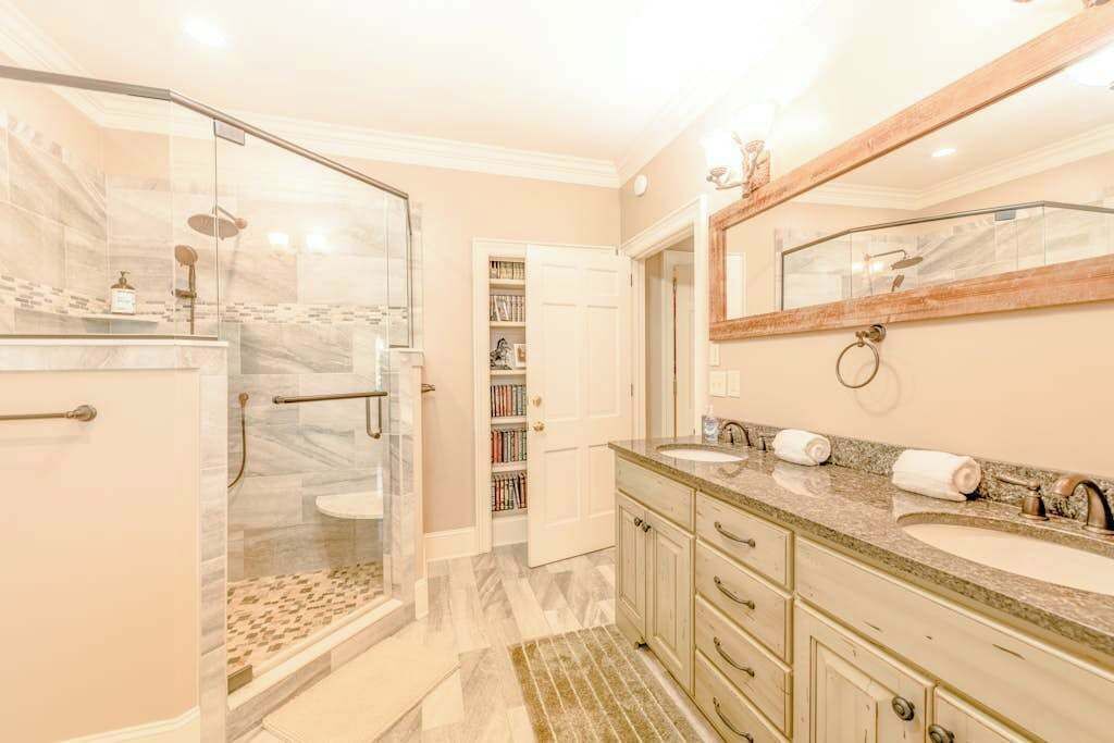 Photo of Bathroom in Lake Junaluska