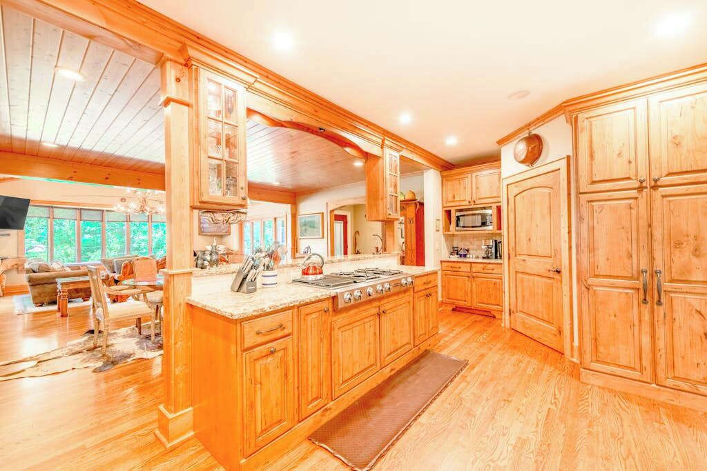 Photo of Kitchen in Lake Junaluska