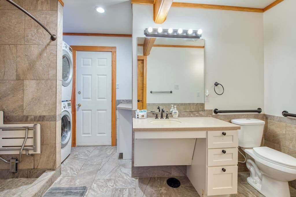 Photo of Bathroom in Lake Junaluska