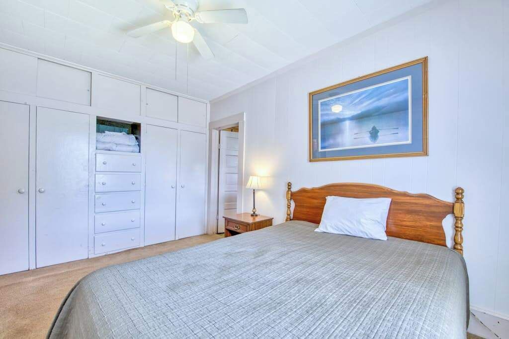 Photo of Bedroom in Lake Junaluska