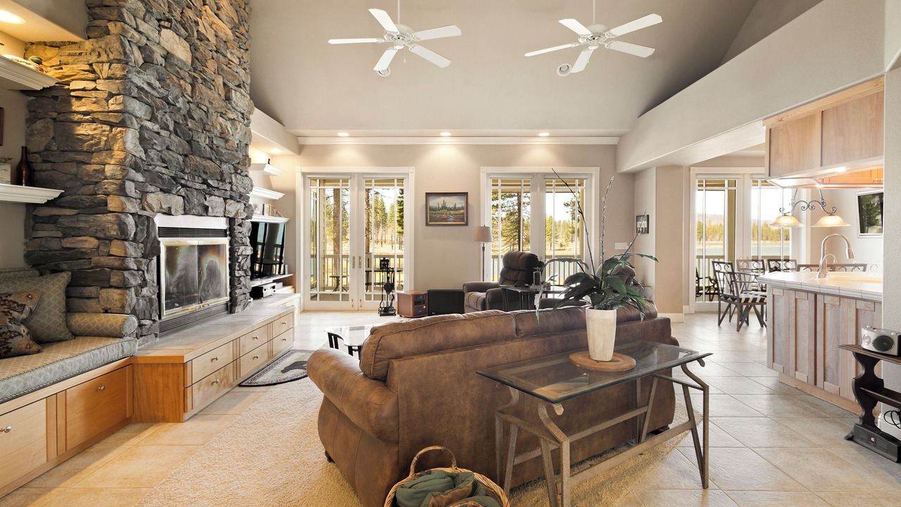 Photo of Livingroom in Lake Almanor West