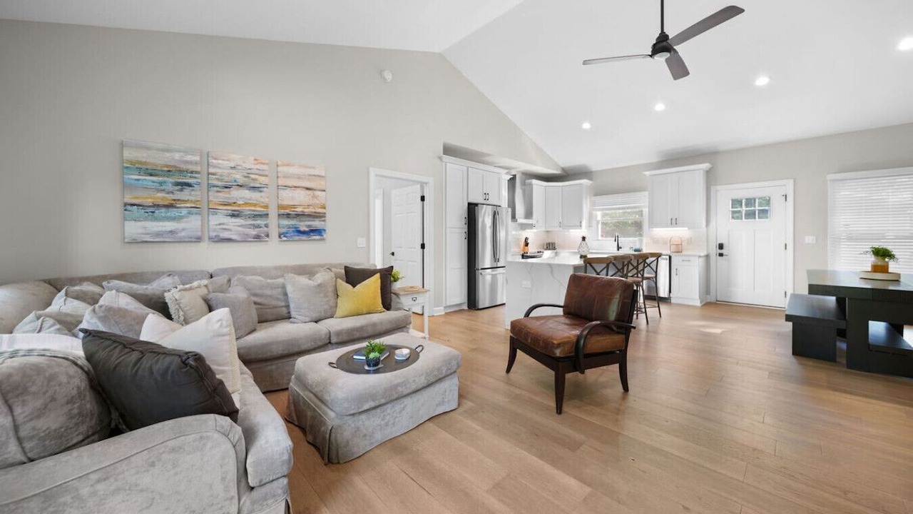 Photo of Livingroom in Bowling Green