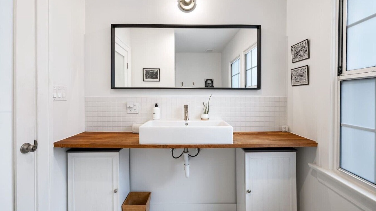 Photo of Bathroom in Eagle Rock