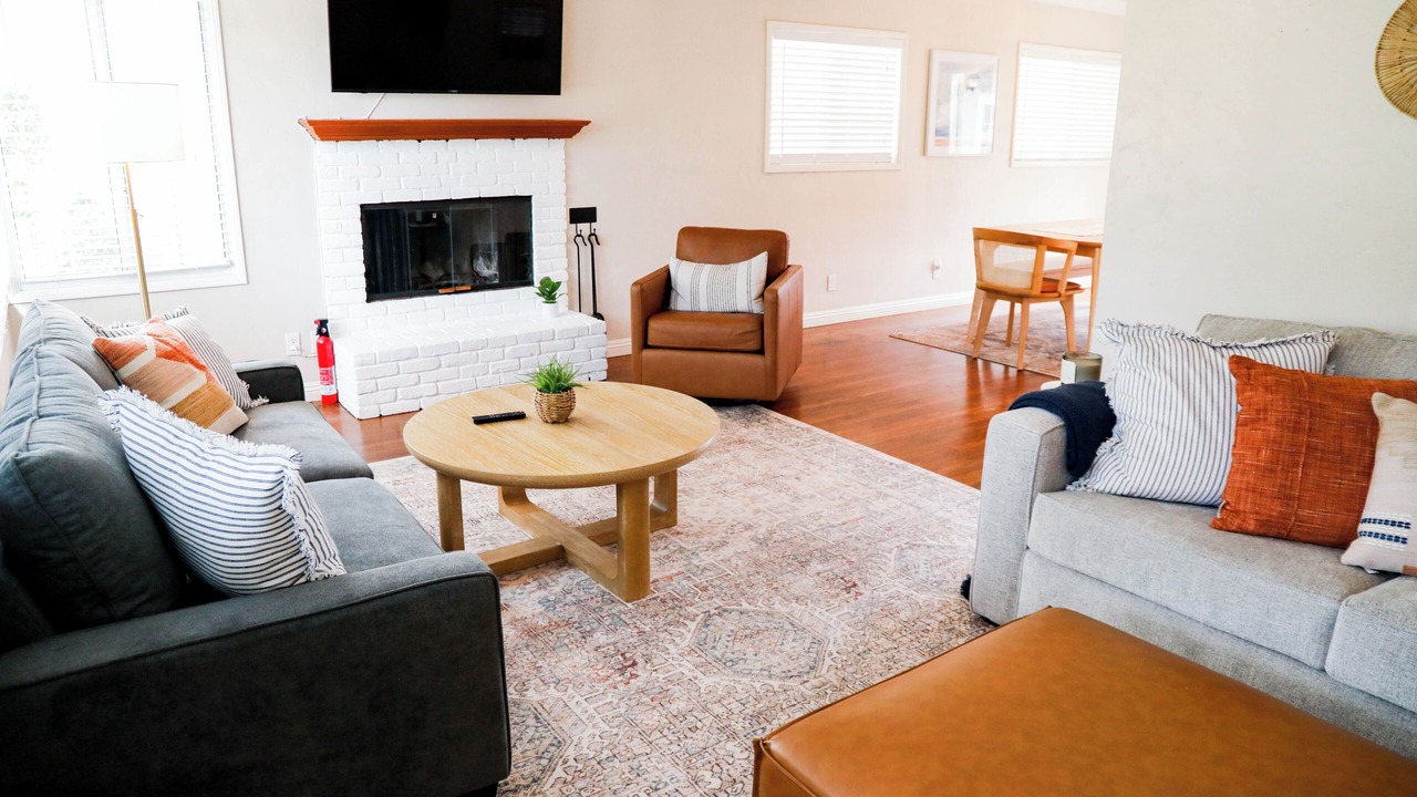 Photo of Livingroom in Crown Point