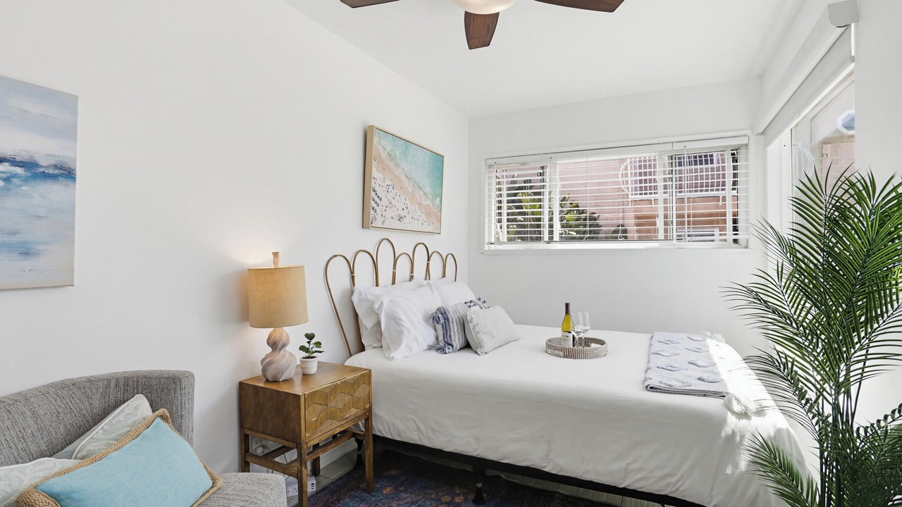 Photo of Bedroom in Mission Beach