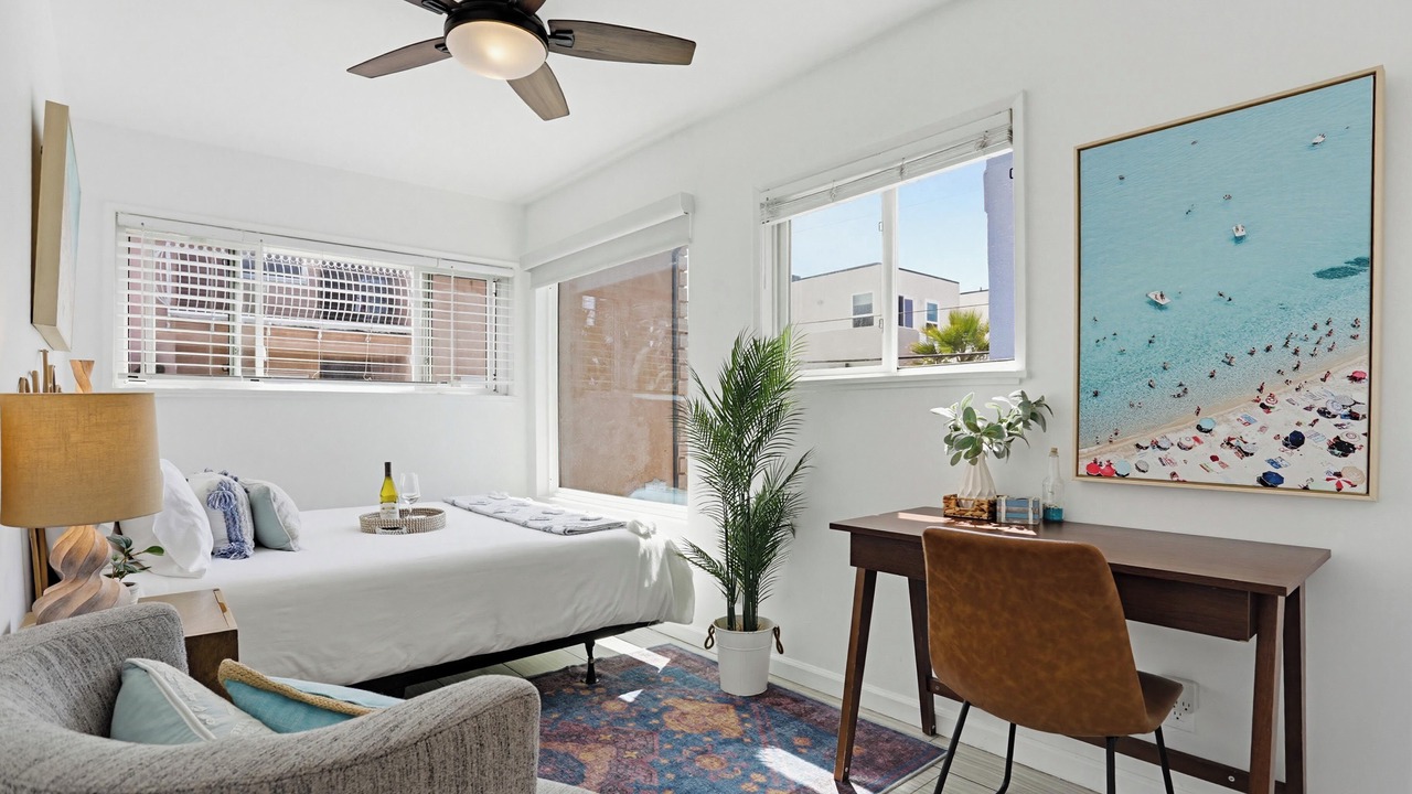 Photo of Bedroom in Mission Beach