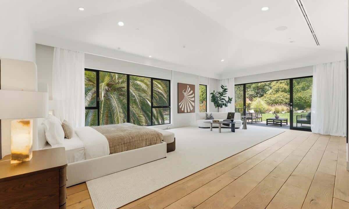 Photo of Bedroom in Beverly Hills