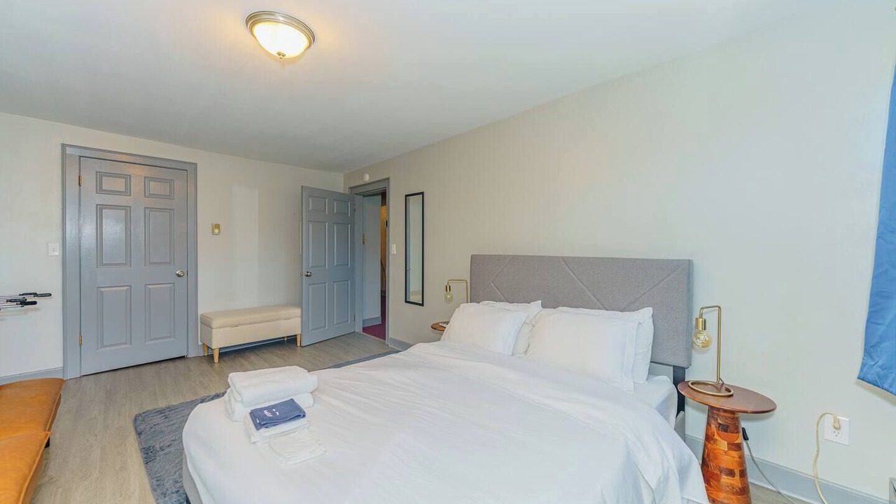 Photo of Bedroom in Downtown Albany