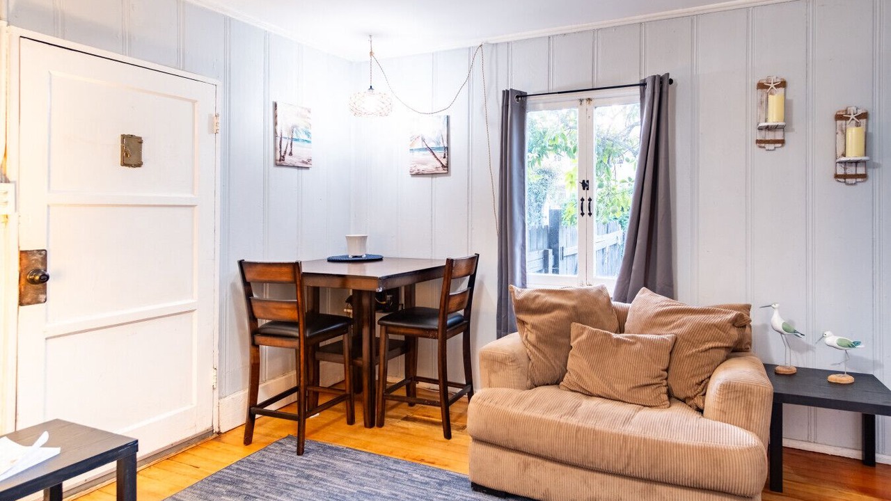 Photo of Livingroom in Crown Point