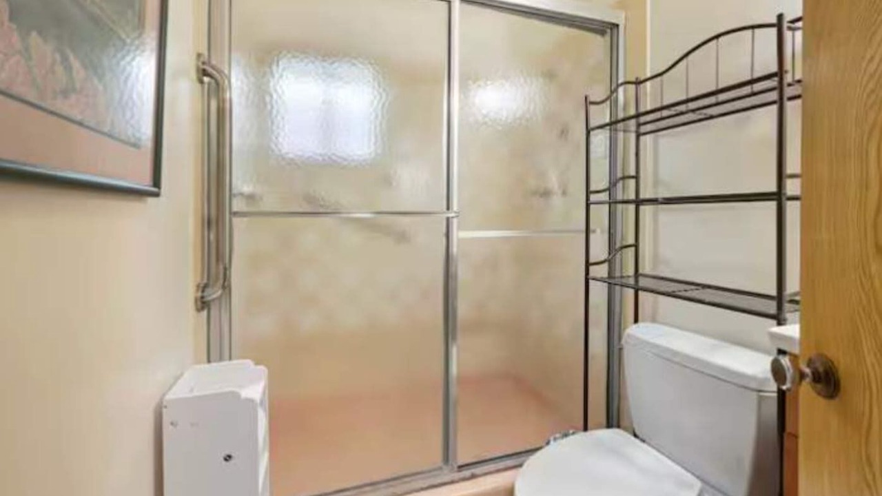 Photo of Bathroom in Oak Park
