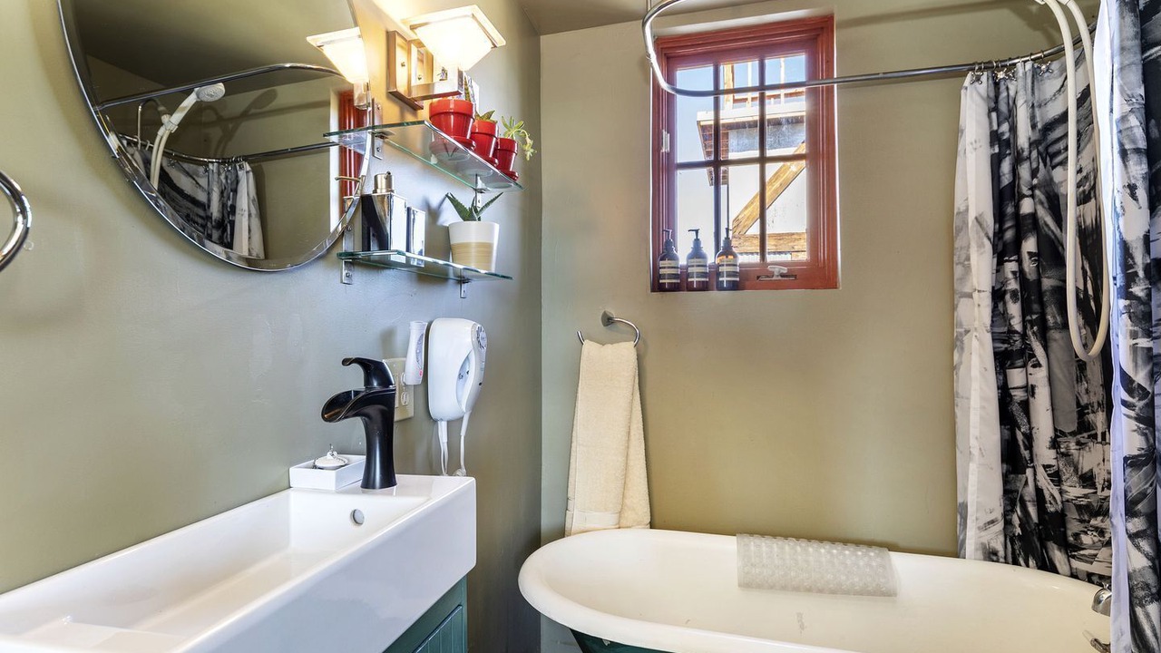 Photo of Bathroom in Joshua Tree