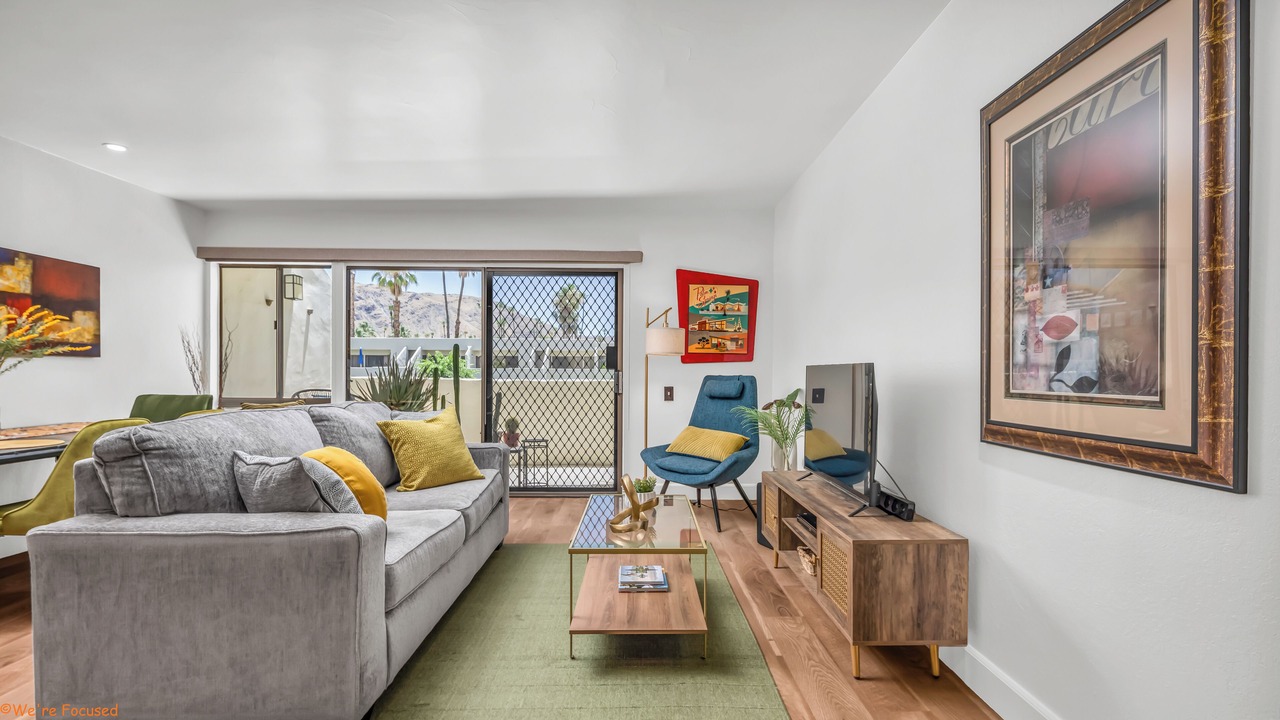 Photo of Livingroom in Deepwell Estates