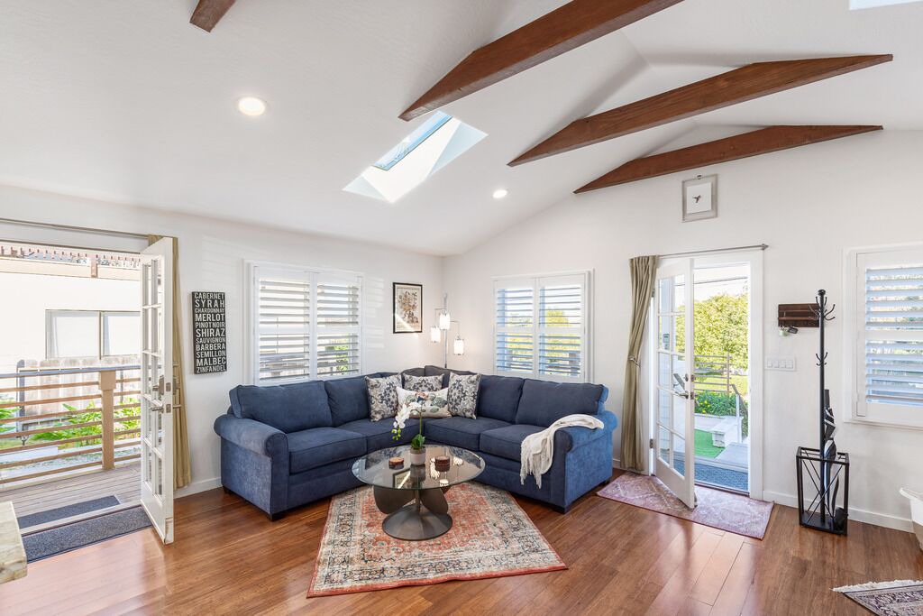 Photo of Livingroom in Monterey