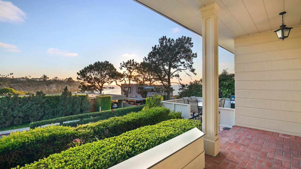 Photo of Patio Balcony in La Jolla Shores