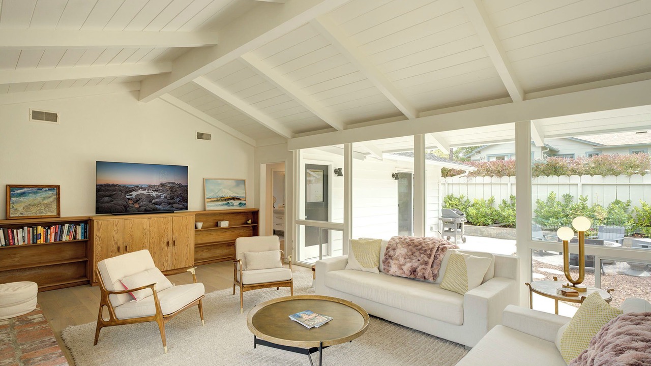 Photo of Livingroom in Northeast Carmel
