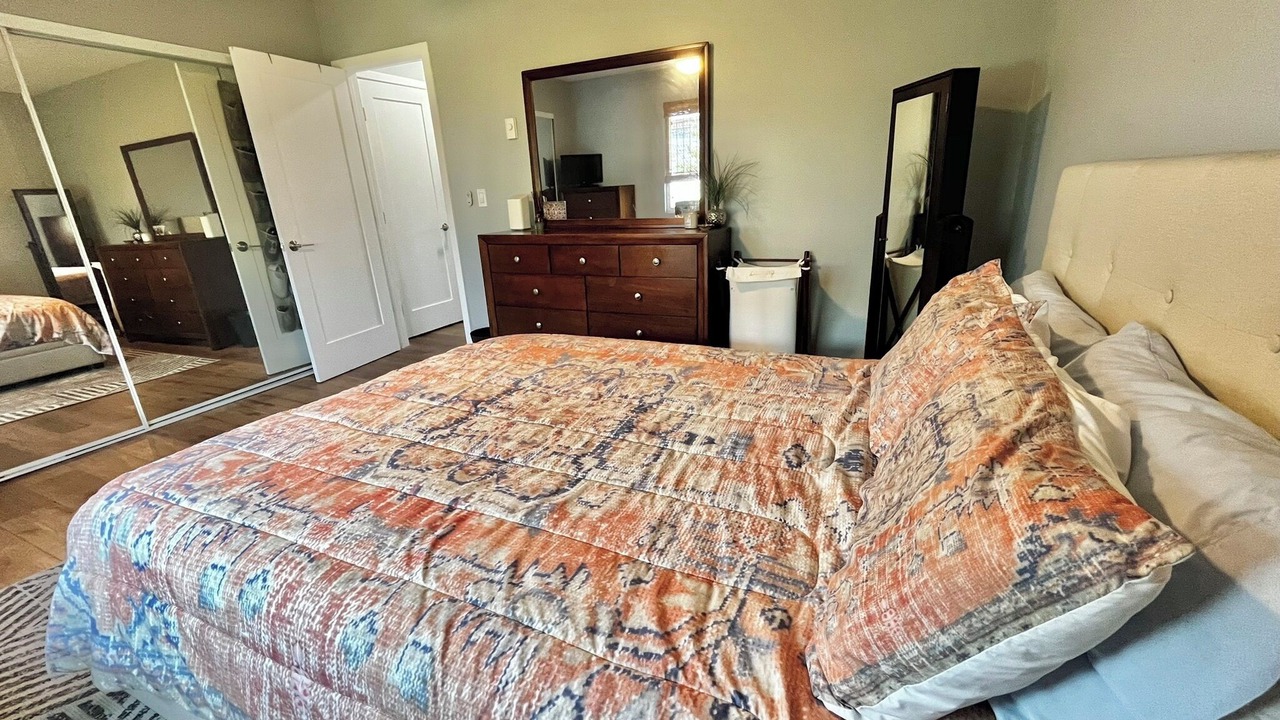 Photo of Bedroom in Midway-Pacific Highway