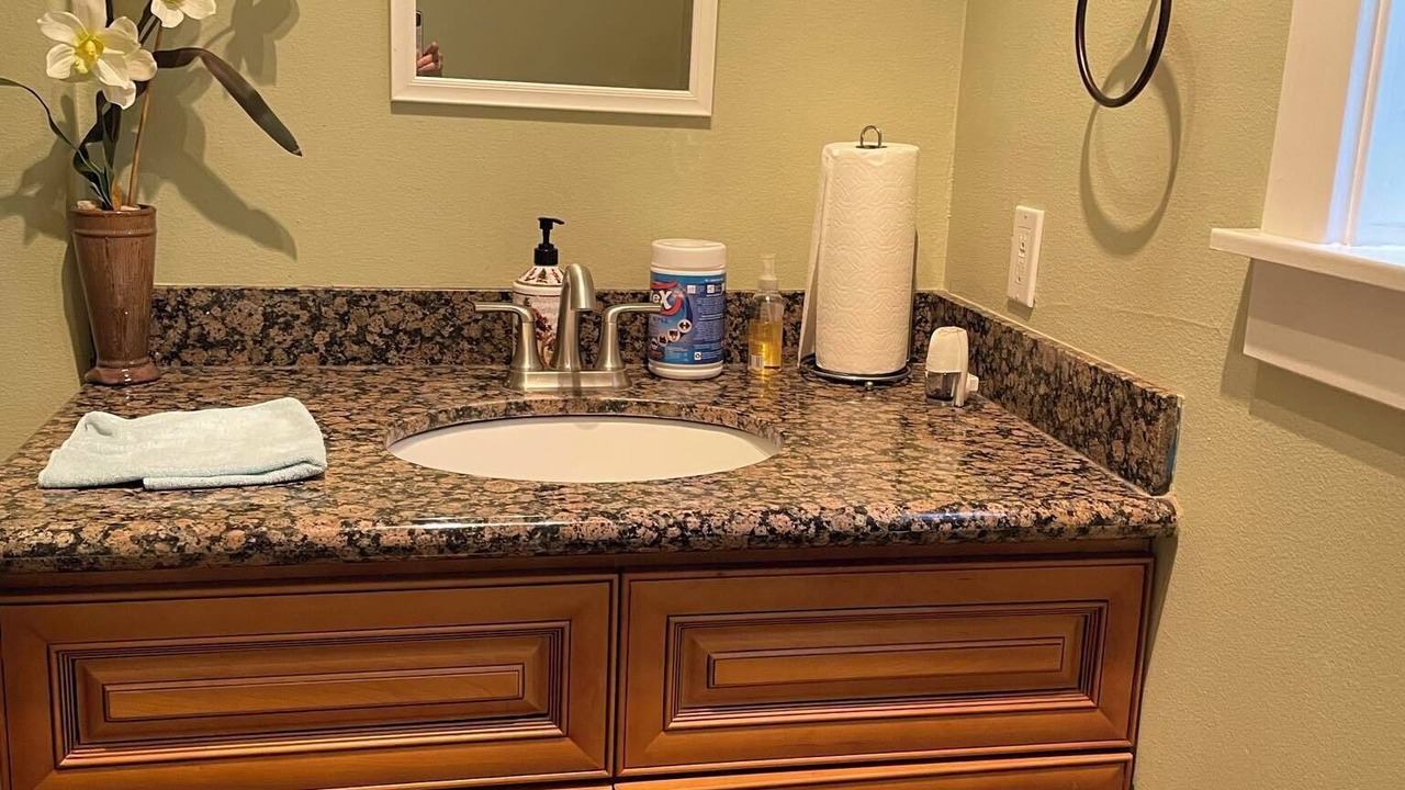 Photo of Bathroom in Harbor Gateway North