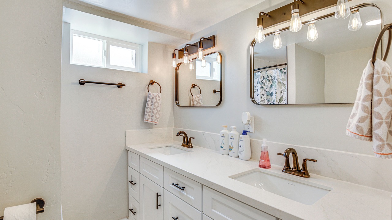 Photo of Bathroom in Oak Park