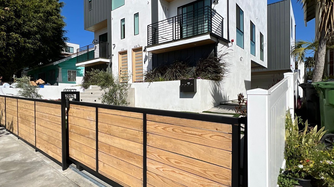 Photo of Outdoor in Wilshire
