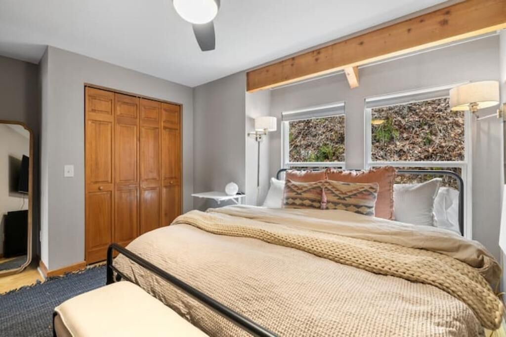 Photo of Bedroom in Waynesville