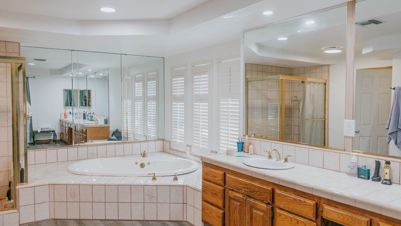 Photo of Bathroom in Newhall