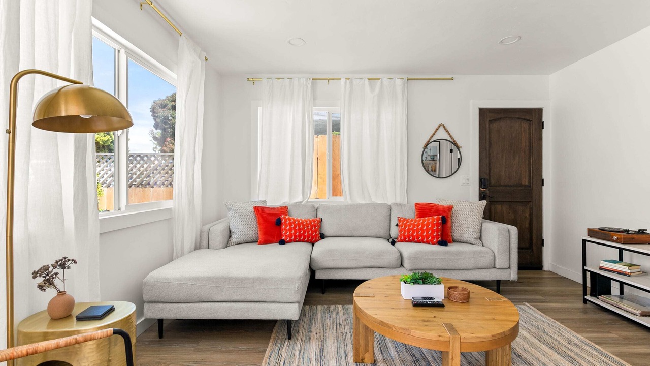 Photo of Livingroom in Crown Point