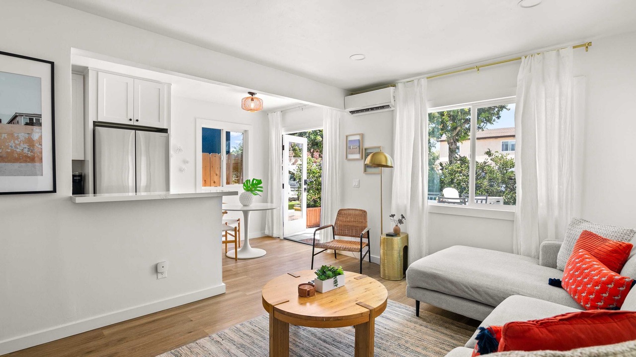 Photo of Livingroom in Crown Point