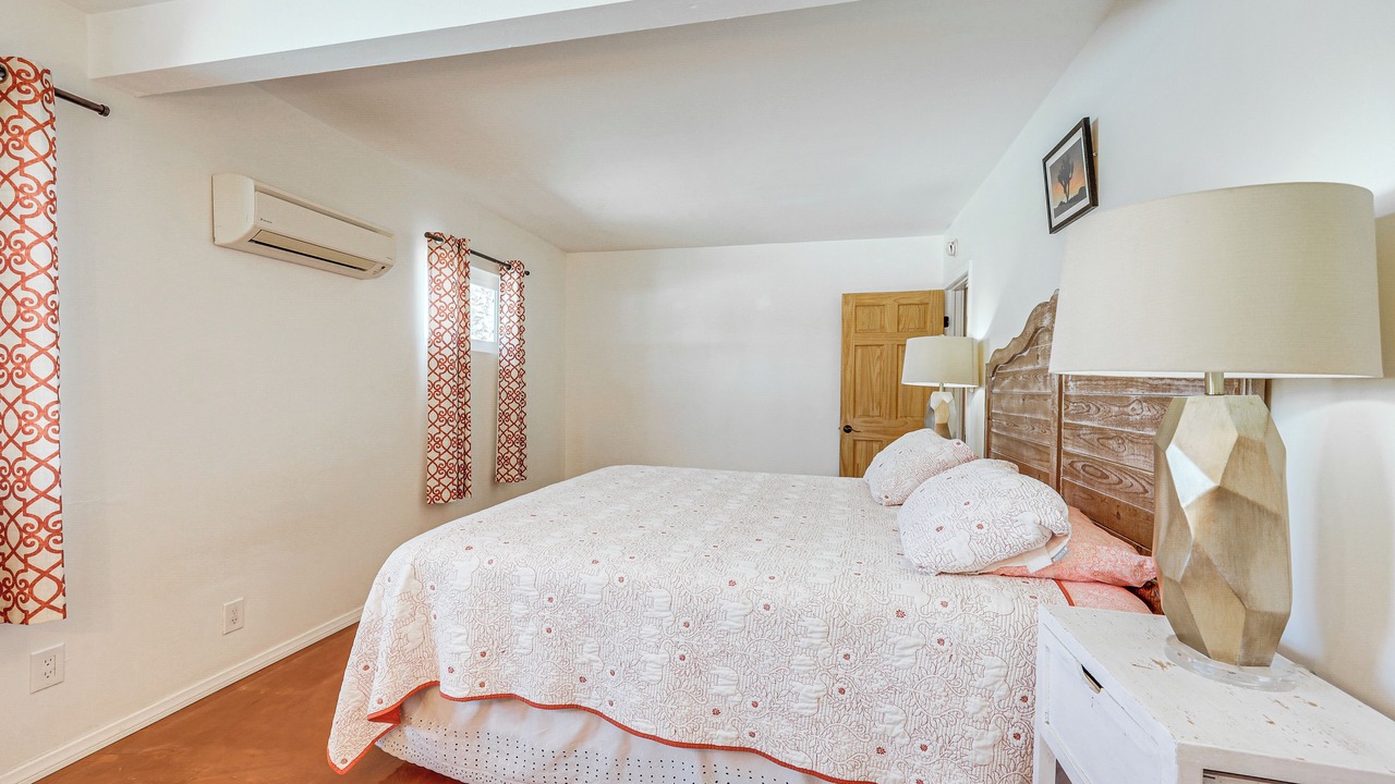 Photo of Bedroom in Twentynine Palms