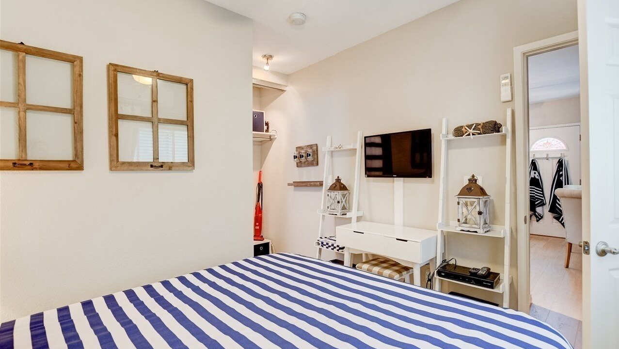 Photo of Bedroom in Ocean Beach