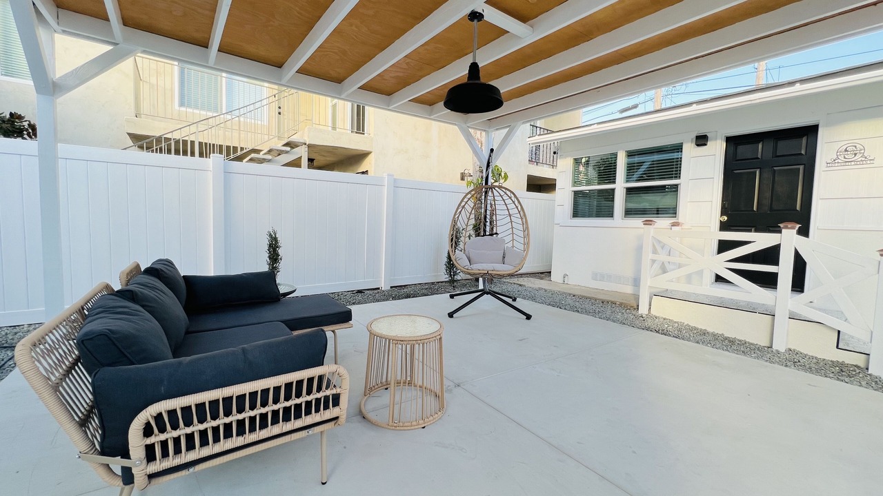 Photo of Patio Balcony in Corridor
