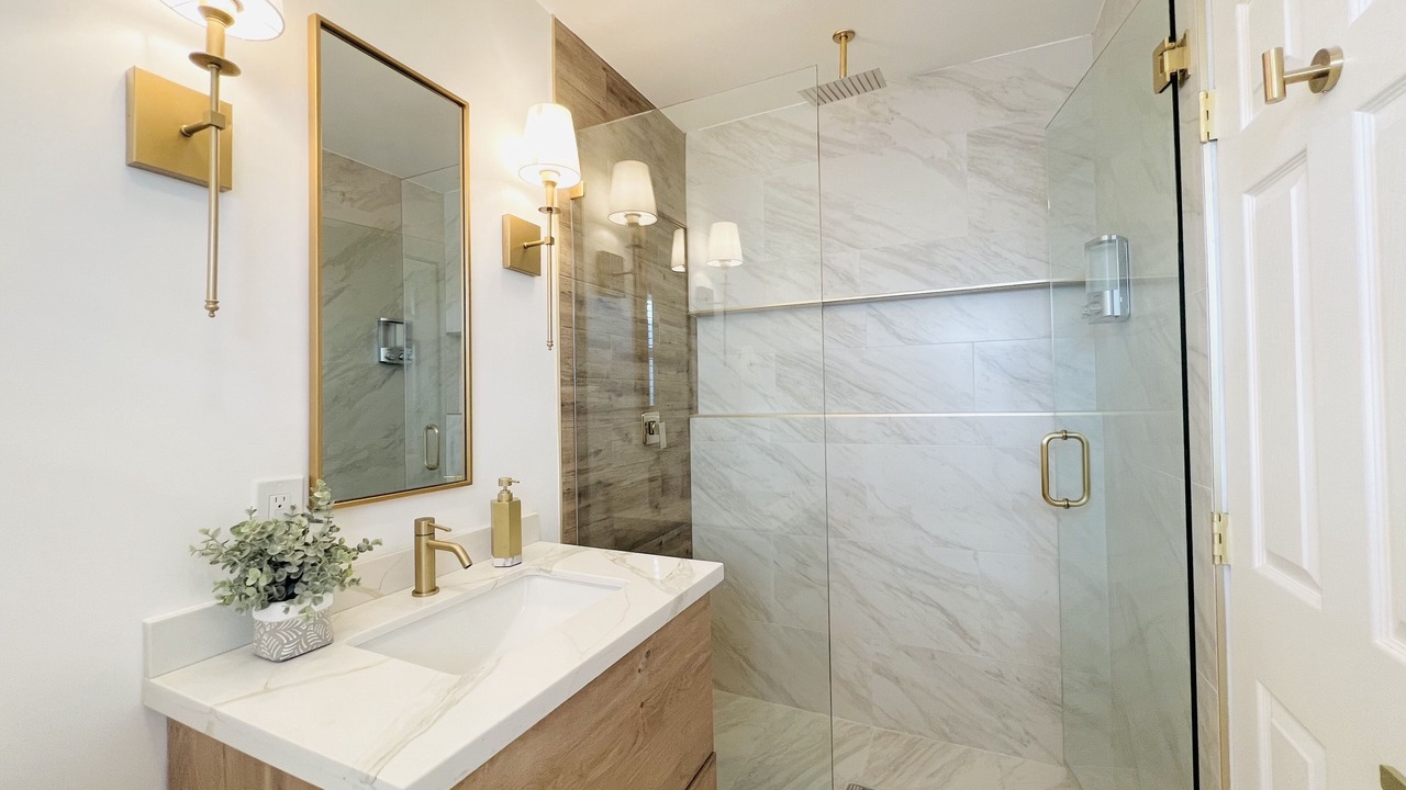 Photo of Bathroom in Corridor