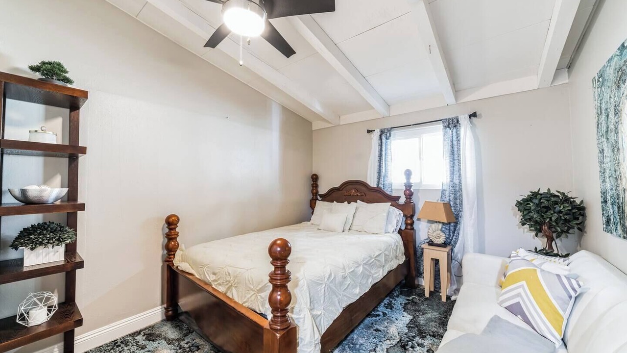 Photo of Bedroom in Santa Clarita