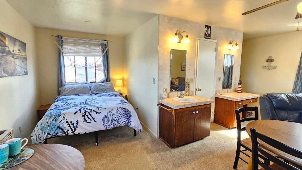 Photo of Bedroom in Bay Park