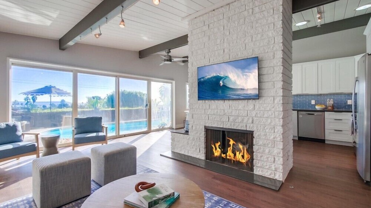 Photo of Livingroom in La Jolla Mesa