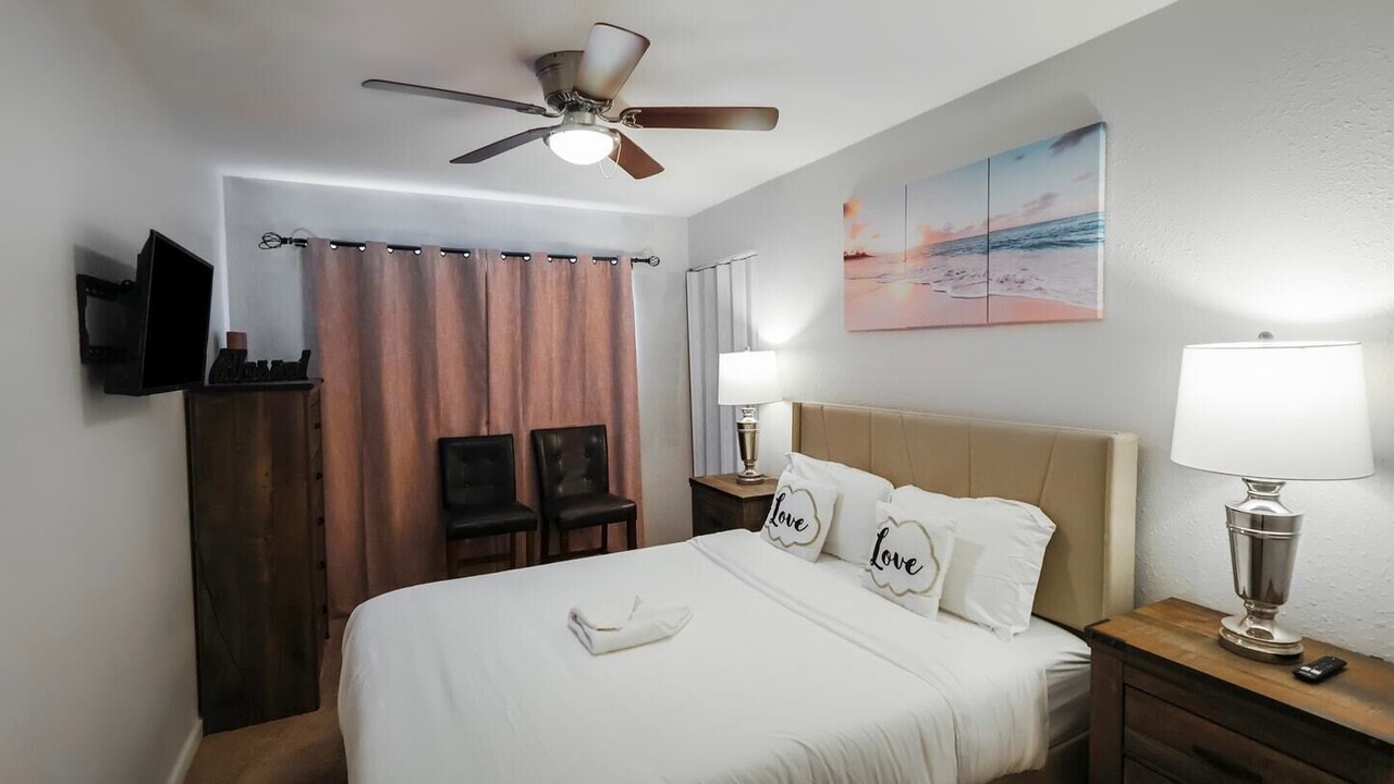 Photo of Bedroom in Lincoln Acres