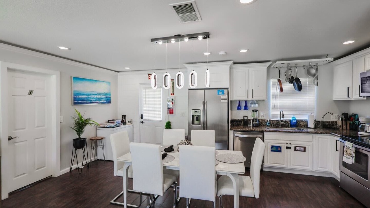 Photo of Livingroom in Lincoln Acres
