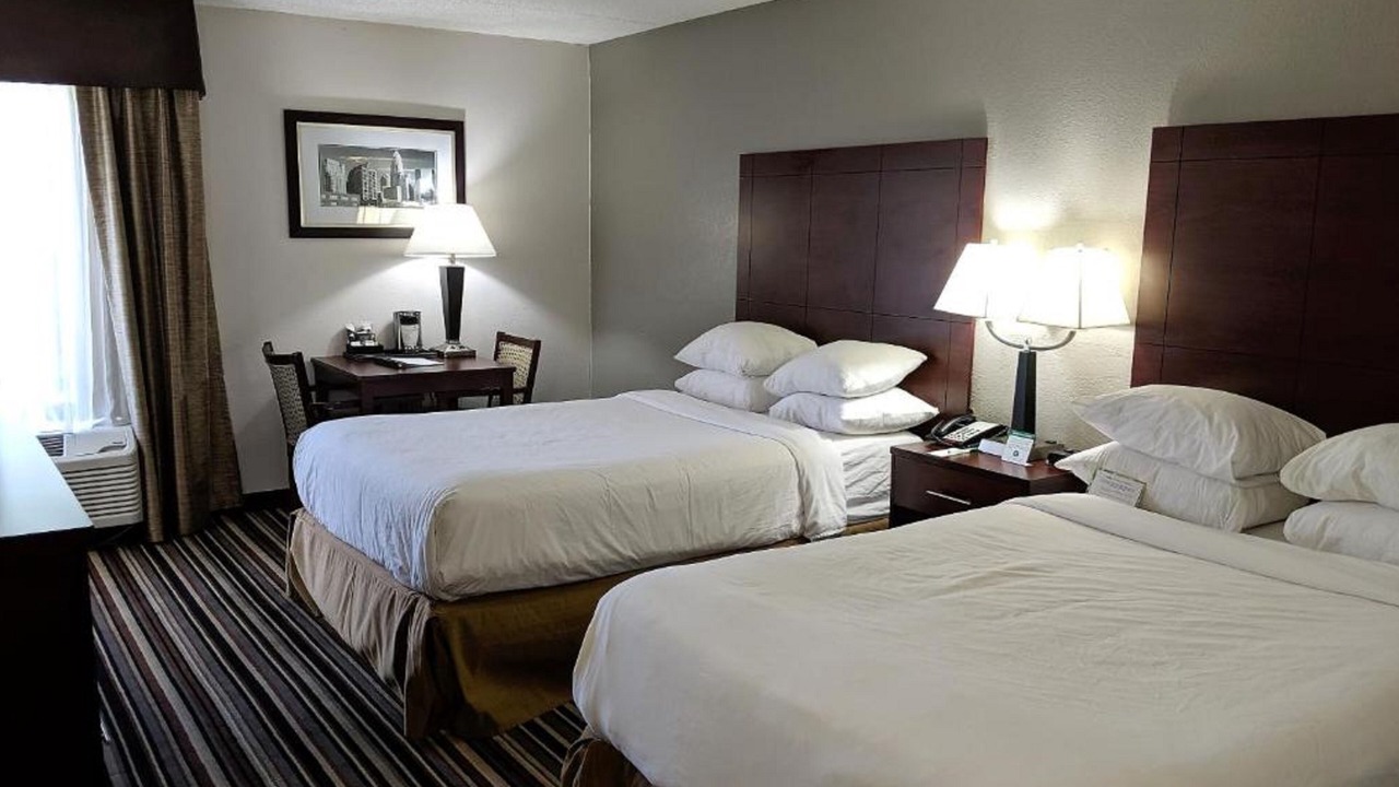 Photo of Bedroom in Executive Park