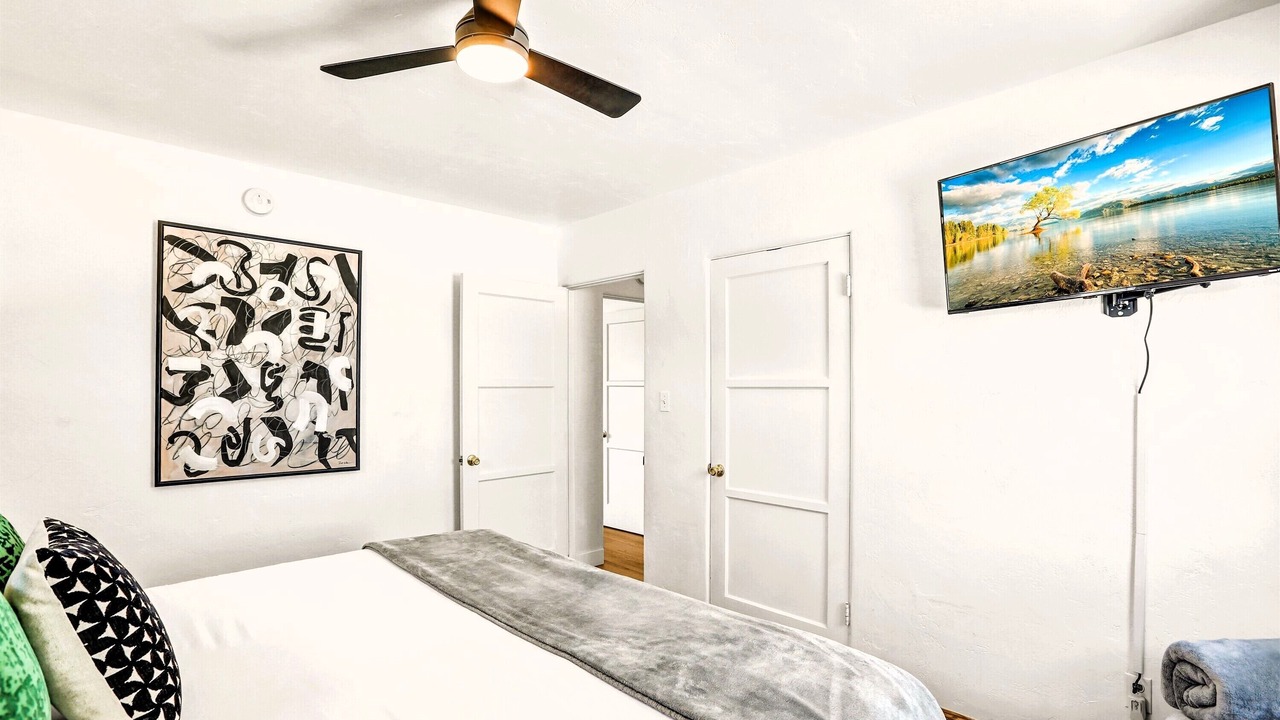 Photo of Bedroom in La Mesa