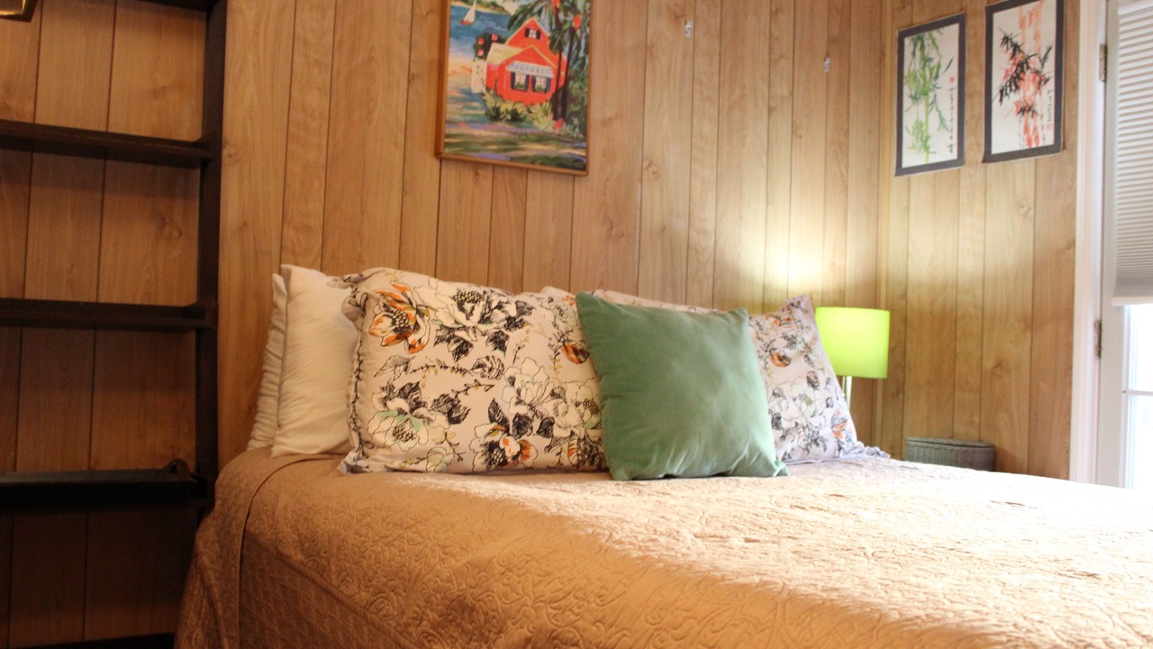 Photo of Bedroom in Bay Park