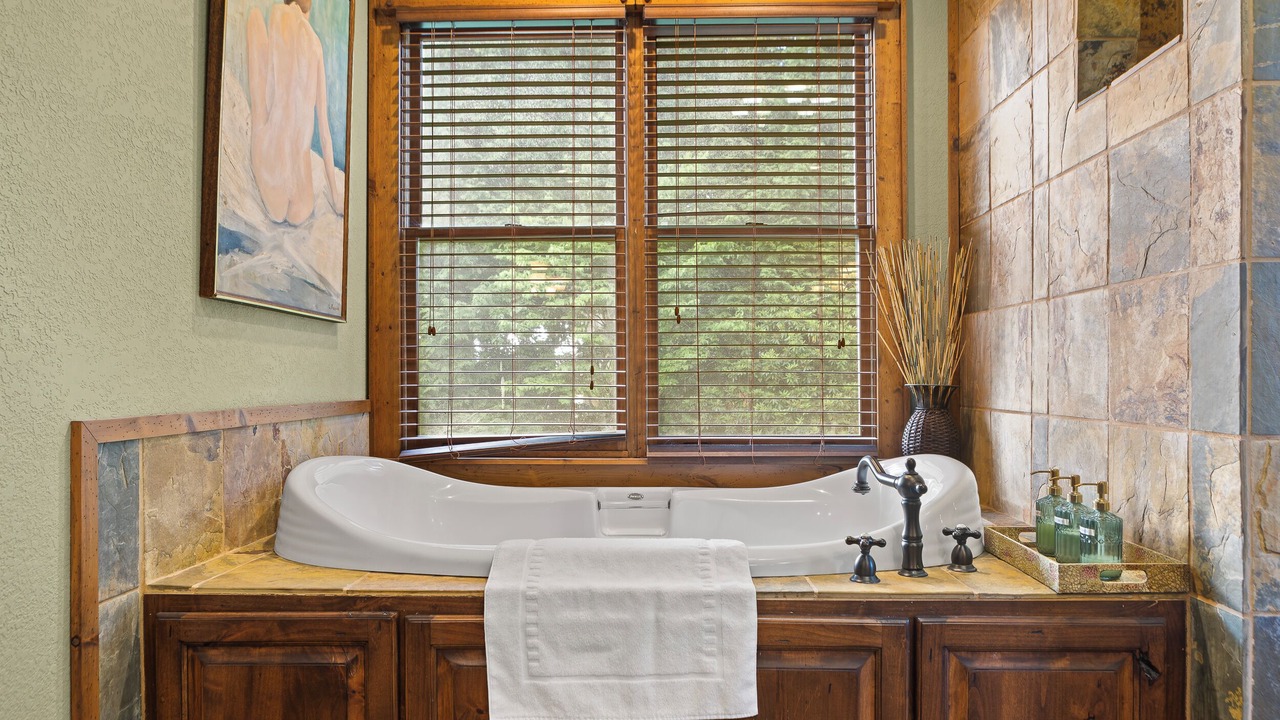 Photo of Bathroom in River Ridge