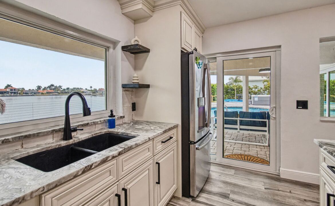 Photo of Kitchen in Eight Lakes